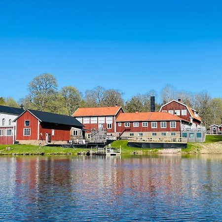 Trehoerna Waerdhus & Vandrarhem Trehorna Exterior foto
